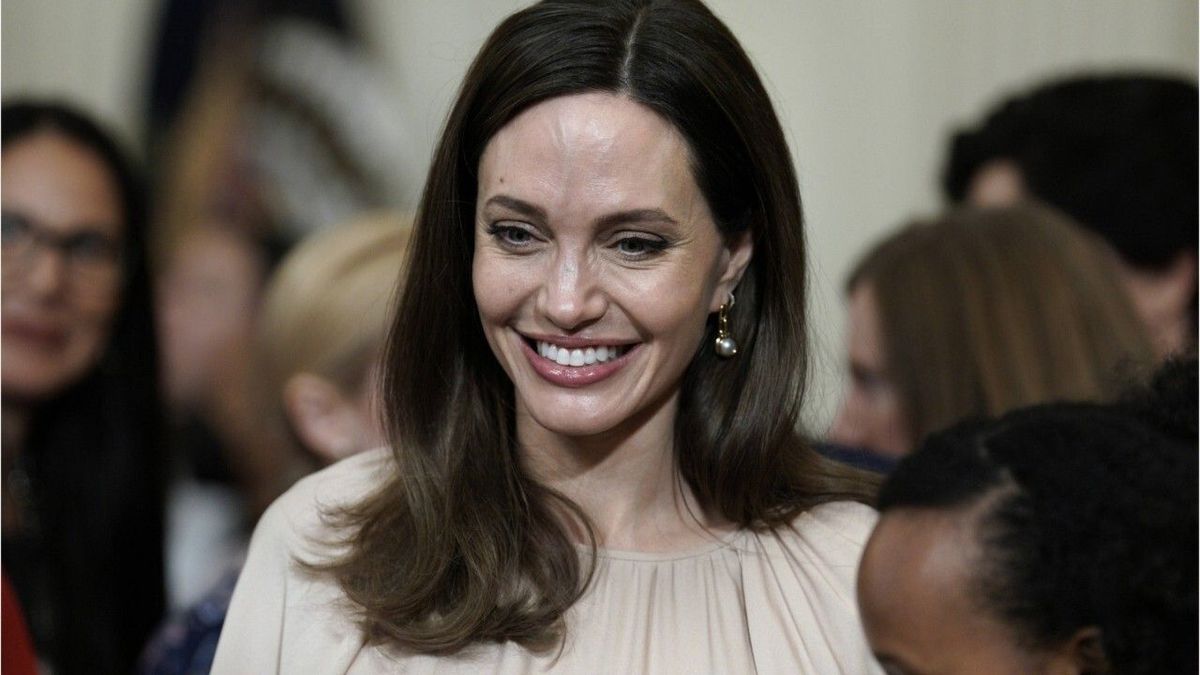 Mit Milliardär gesichtet: Angelina Jolie mit neuem Mann an ihrer Seite