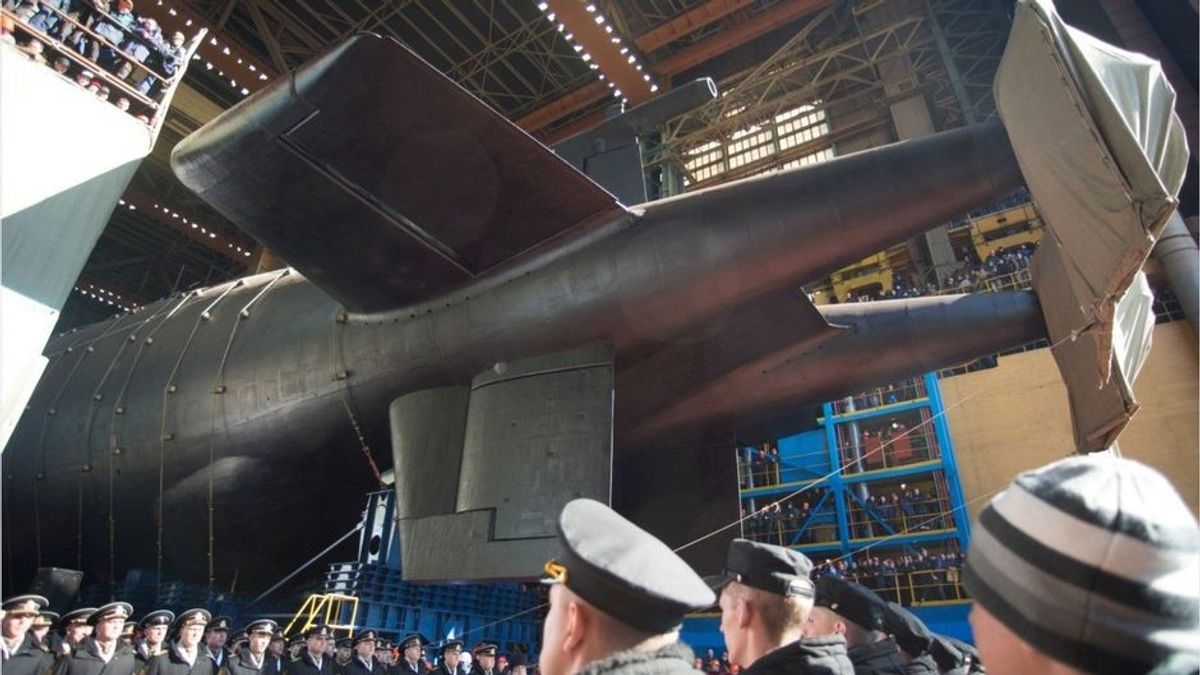 Atomwaffen können Tsunami auslösen: Russland lässt Mega-U-Boot vom Stapel