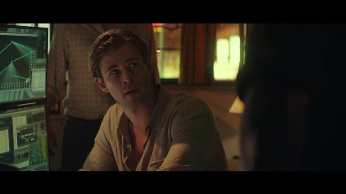 Blackhat_Hemsworth_sixx_Trailer_ST1412605309_HDwide25