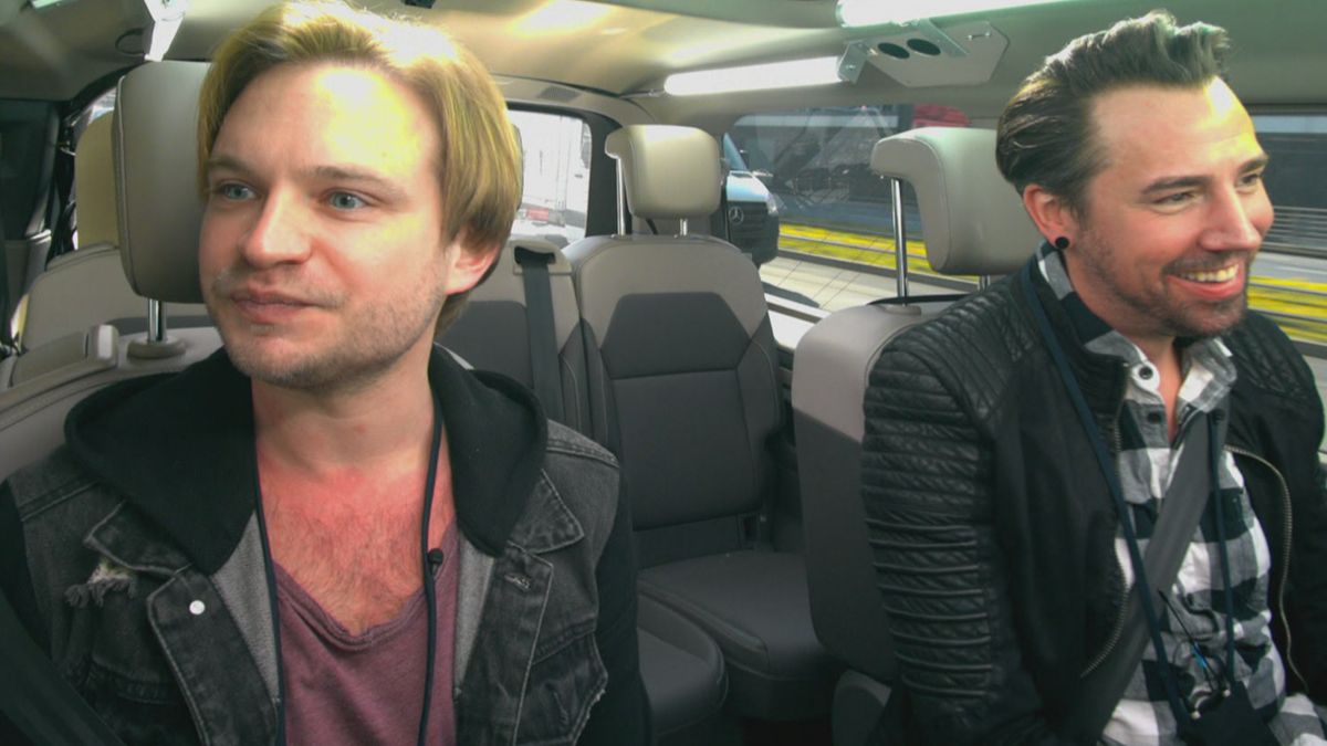 Wer schnarcht, verliert? Manuel und Tim sind hellwach im Quiz Taxi