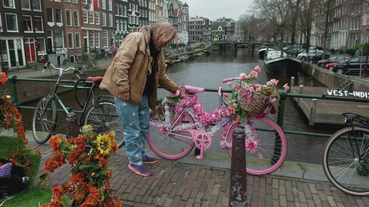 Die unglaubliche Geschichte des Flower-Bike-Mans