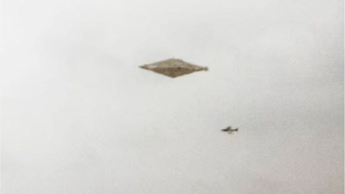 UFO oder Mythos? 32 Jahre alte Fotos geben Rätsel auf