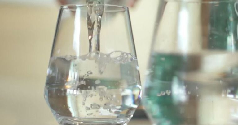 Mineralwasser im Test: Das günstigste Produkt ist Test-Sieger