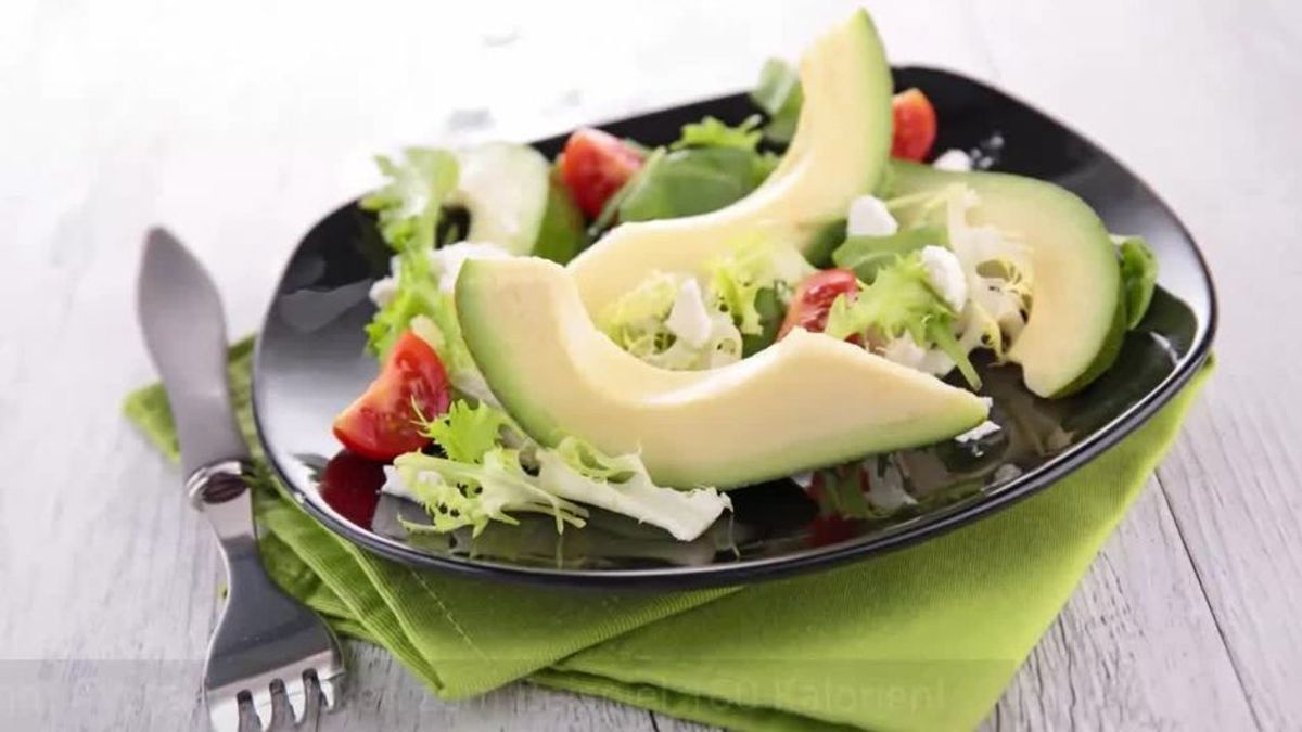 5 Fehler, die deinen Salat zu einer Kalorienbombe machen