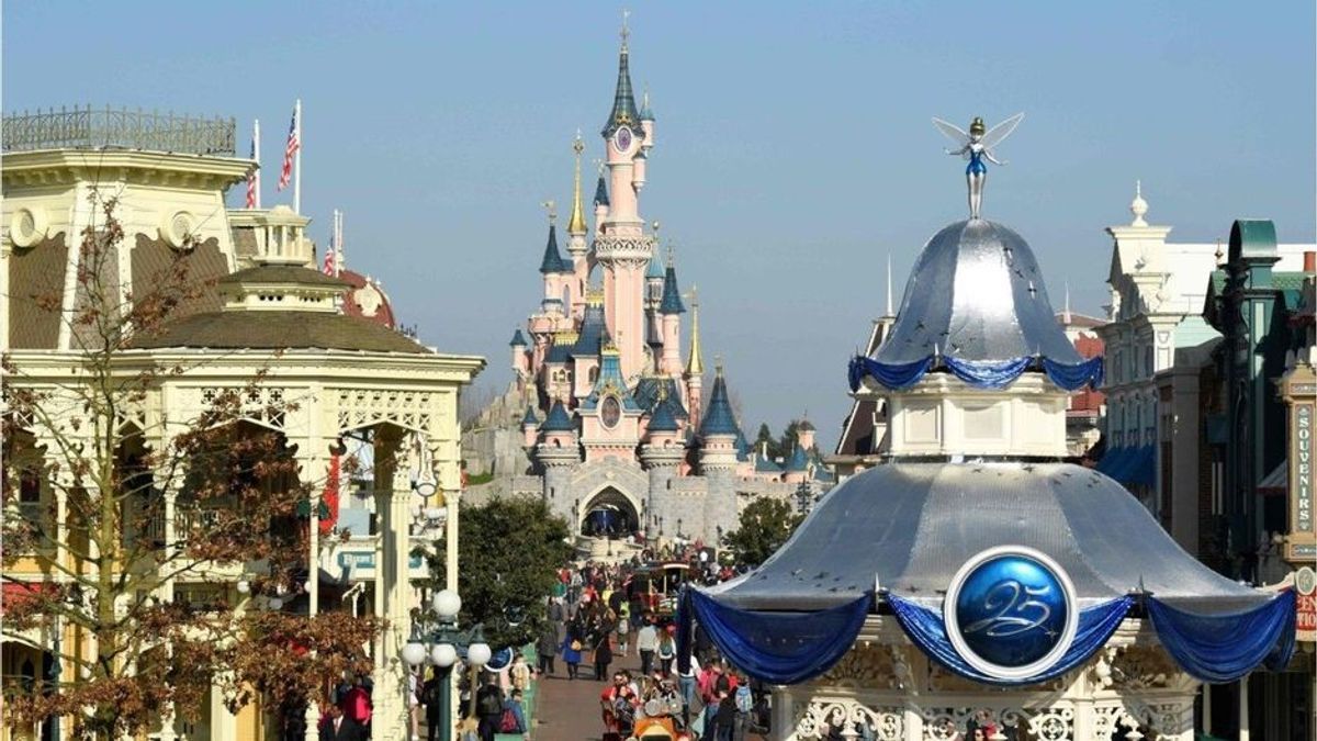 Wegen angeblichen Schüssen: Massenpanik im Disneyland Paris