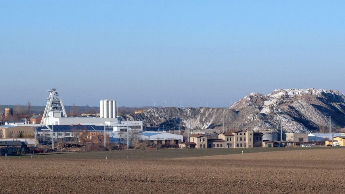 Explosion in Bergwerk Teutschenthal: Personen unter Tage eingeschlossen