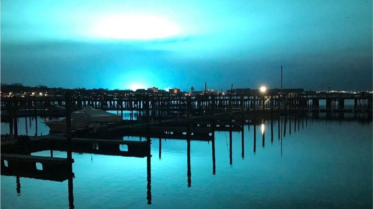 Alien-Angriff? Unheimliche blaue Lichter über New York sorgt für Spekulationen