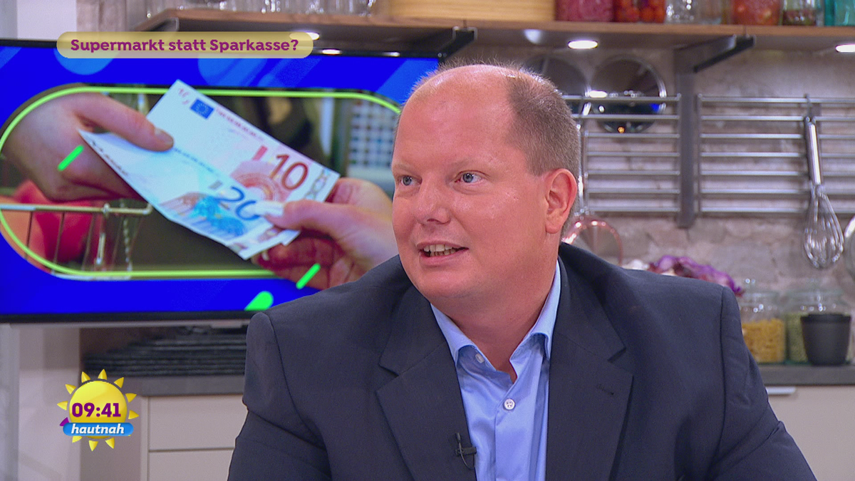 Geld abheben beim Discounter