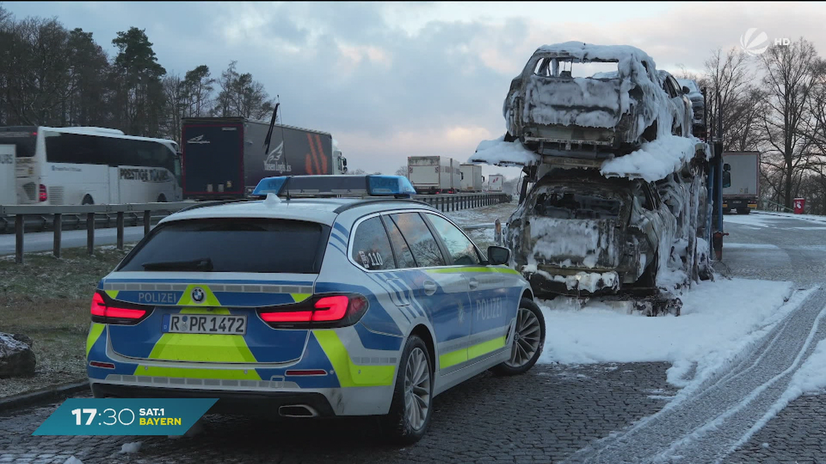 Auto-Transporter in Brand: Über 250.000 Euro Sachschaden