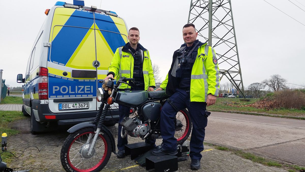 Thema u. a.: Verkehrssicherheitskontrolle - Zweirädern auf der Spur