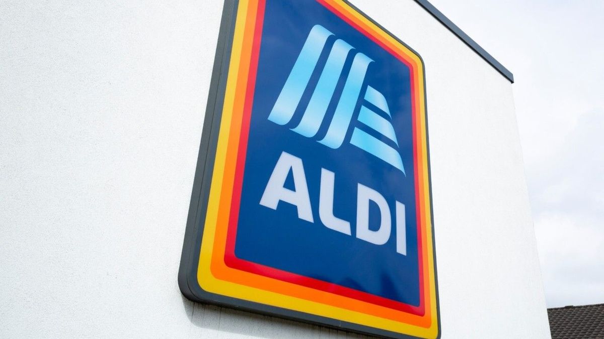 Mehr Gehalt für Aldi-Mitarbeiter: Discounter erhöht den Mindestlohn