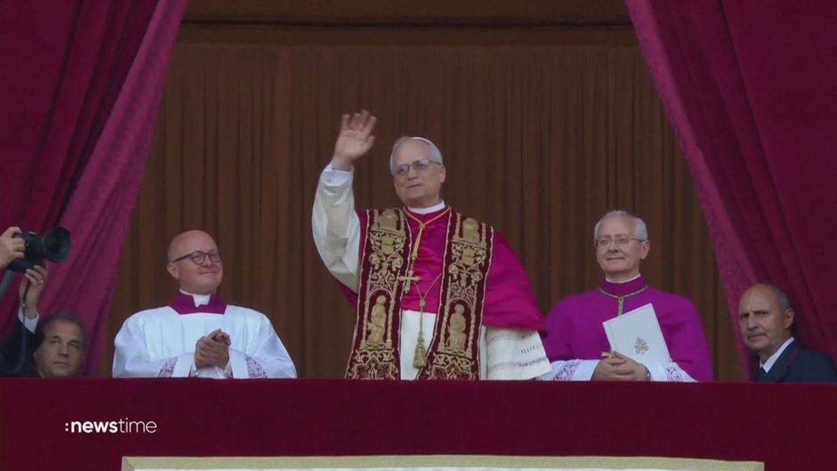Neuer Papst sendet Friedensbotschaft
