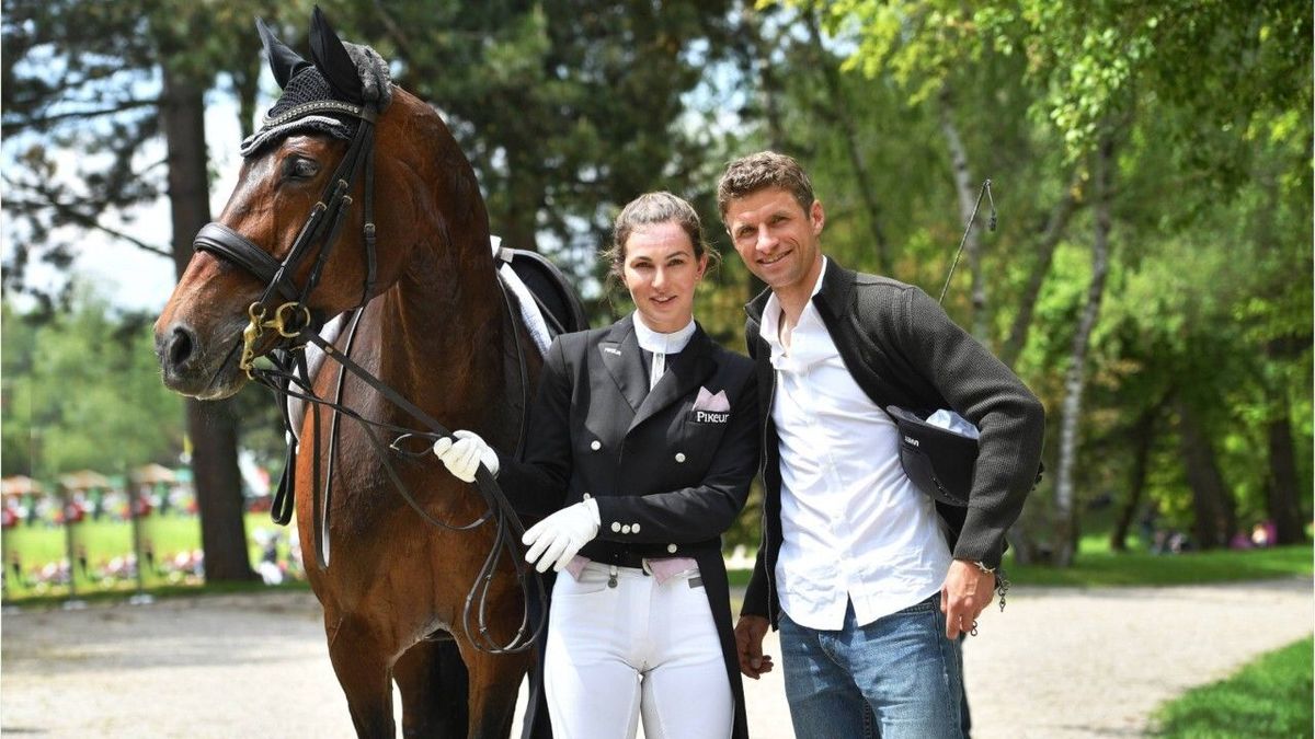 Pferd verletzt: Peta attackiert Thomas Müller und dessen Frau Lisa