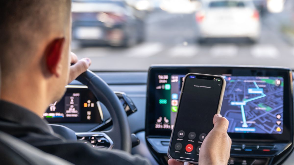 Polizei jagt Handy-Sünder am Steuer