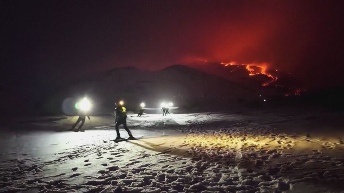 Wow der Woche: Skifahrer:innen neben glühend heißer Lava