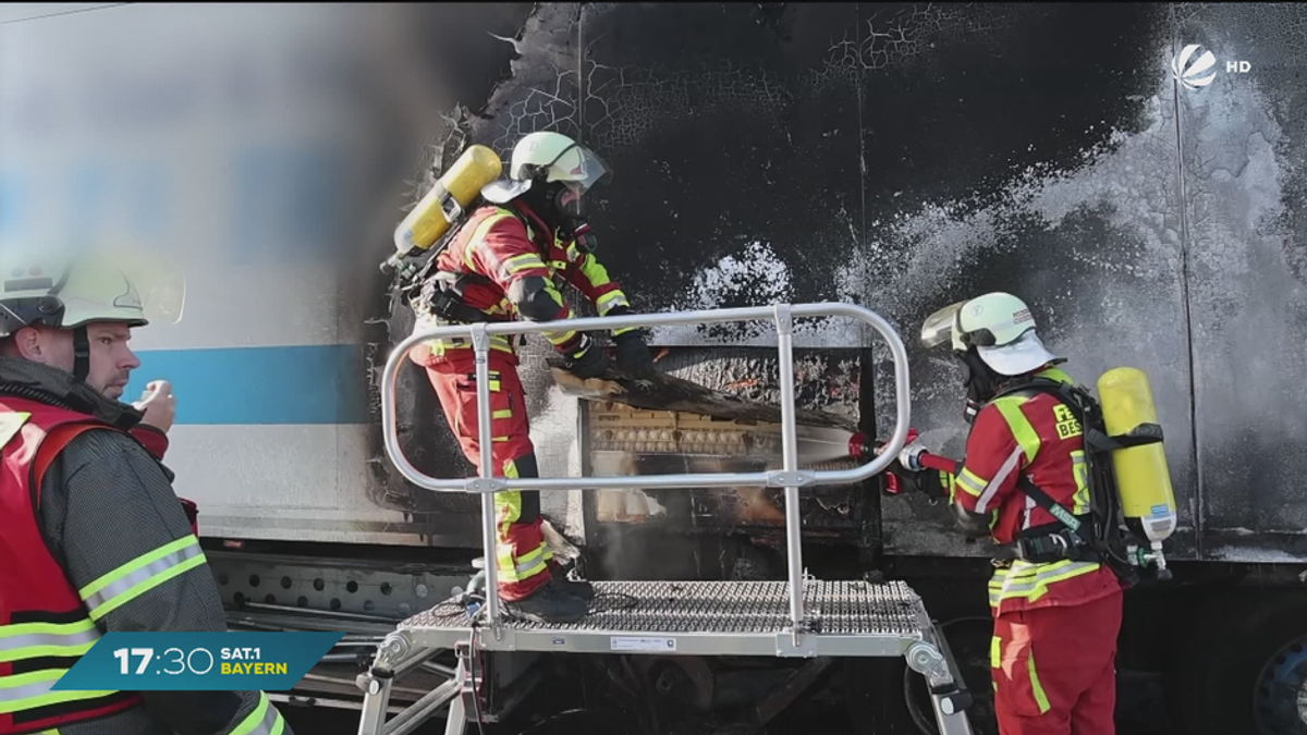 LKW auf A3 in Brand geraten: 300.00 Eier geladen