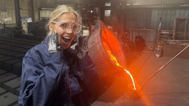 Arbeit mit Workout: Schwitzen in der Hantelfabrik in China