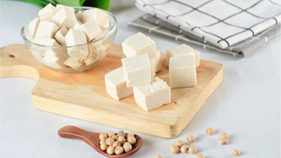 Die bessere Tofu-Variante: Seidentofu ganz leicht selber machen