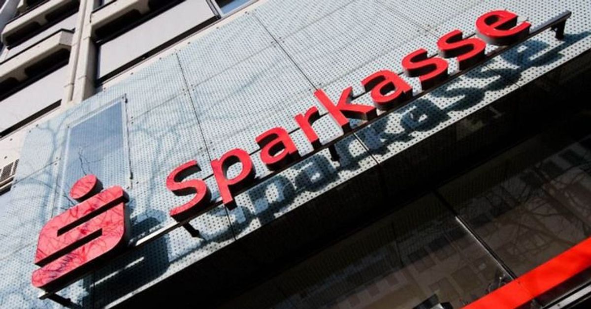 Sparkasse kündigt 28.000 Spar-Verträge