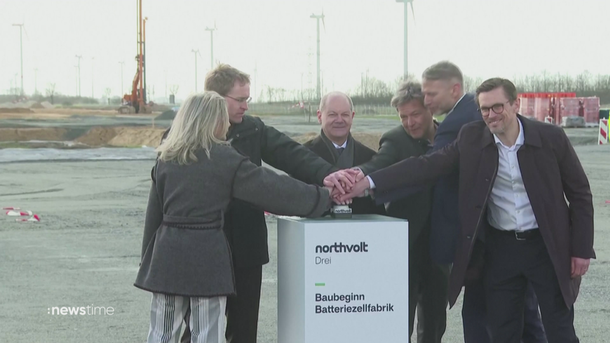 Northvolt: Habeck und Scholz bei Spatenstich für E-Batterie-Fabrik