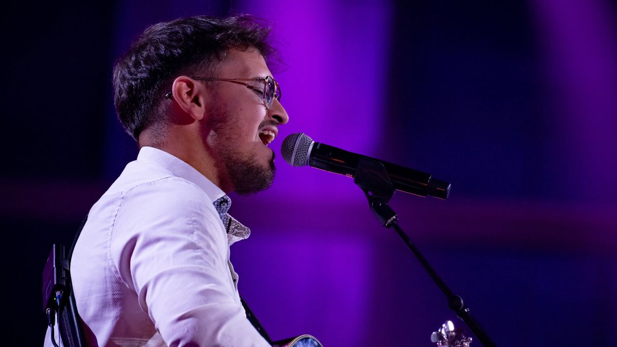 Eigener Song und Blasmusik-Flashmob: Jakob begeistert mit seiner Blind Audition