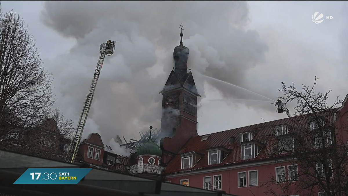 Nach Brand in Münchner Seniorenheim: Einsatz am Glockenturm