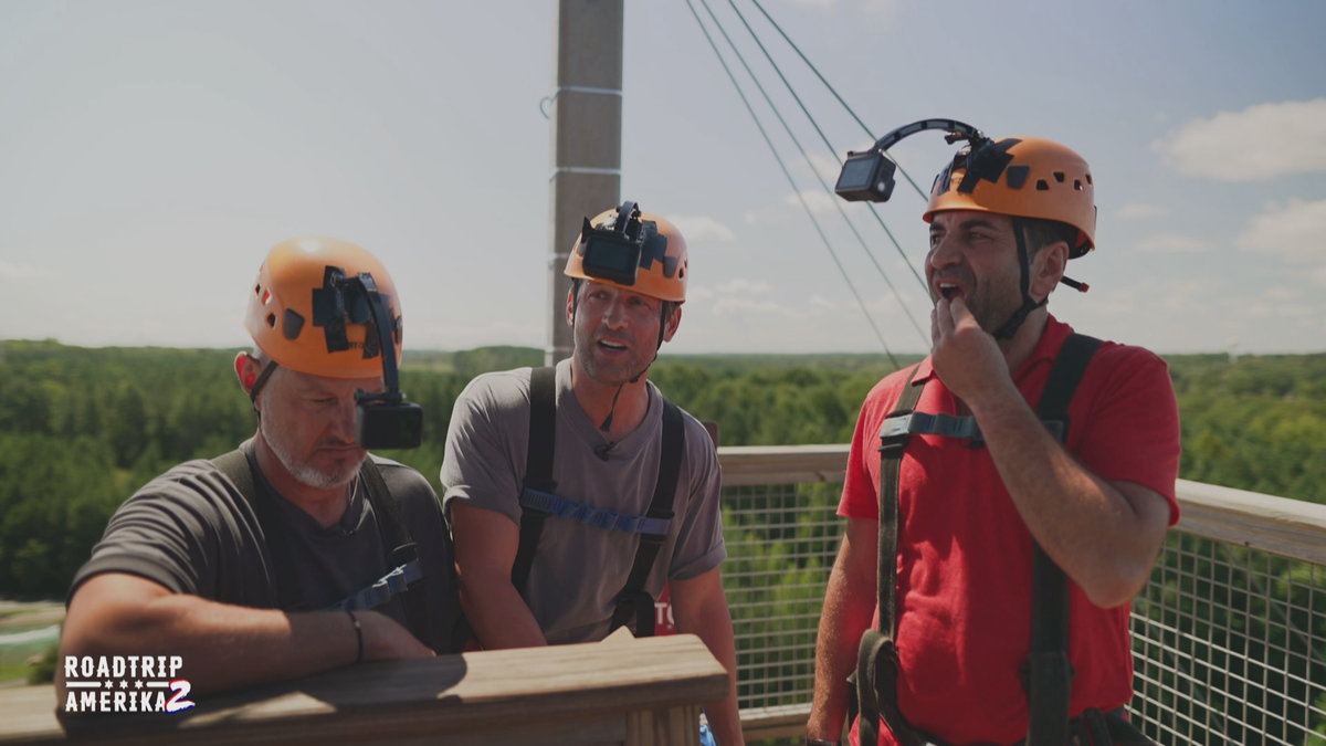 Mutprobe am Limit: Die Angstbezwinger wagen den 30 Meter Sprung 