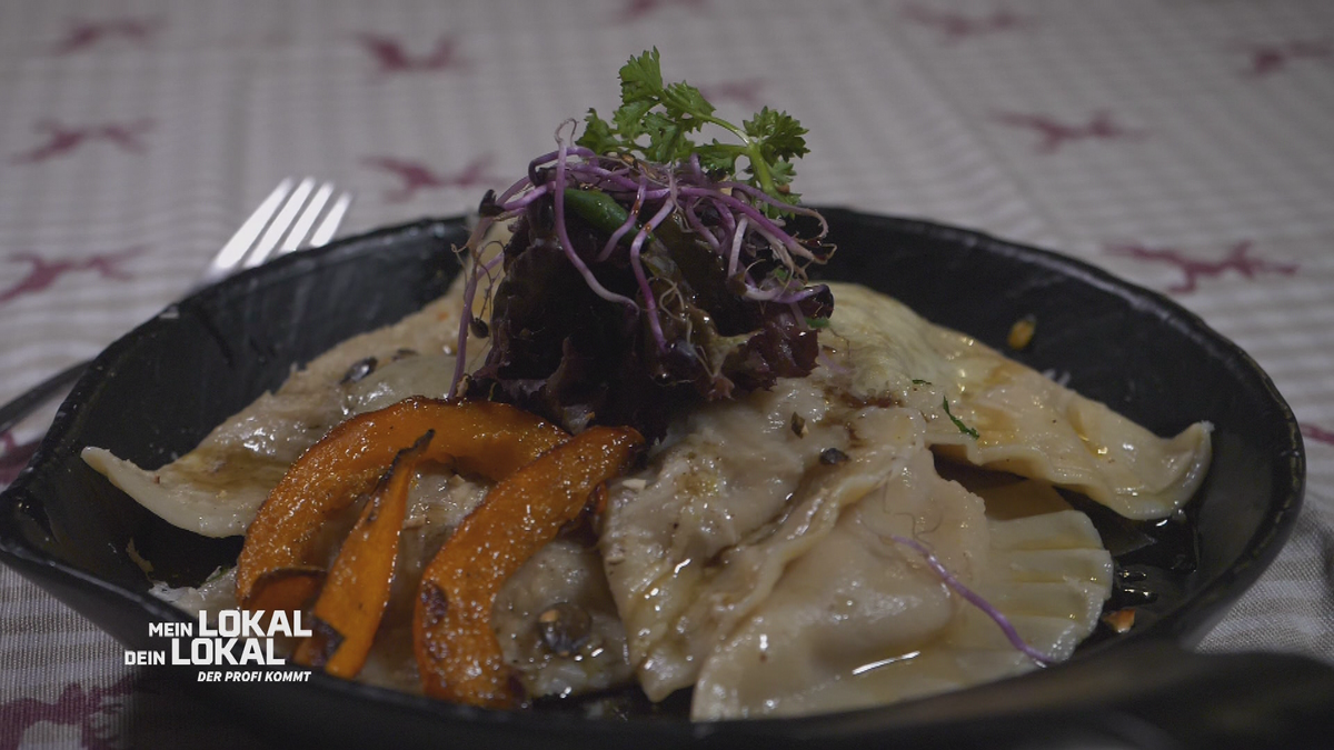 Weihnachtliches Pasta-Gericht: Kürbisravioli