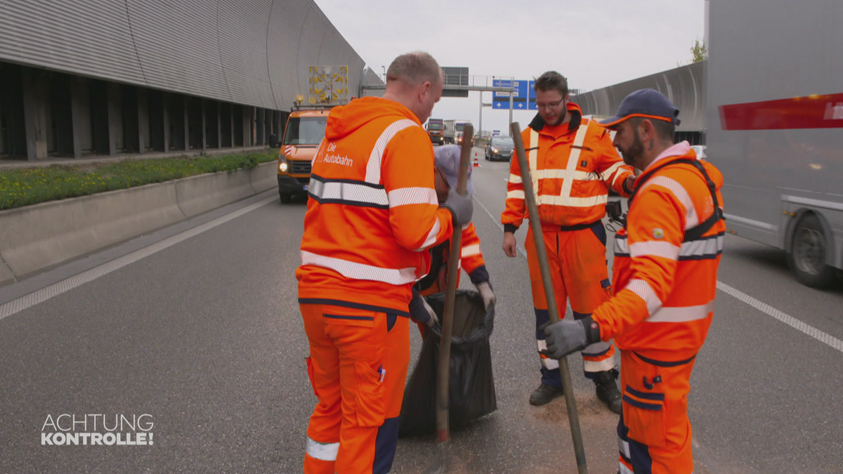 Gefahrenzone Autobahn - Autobahnmeisterei München Nord