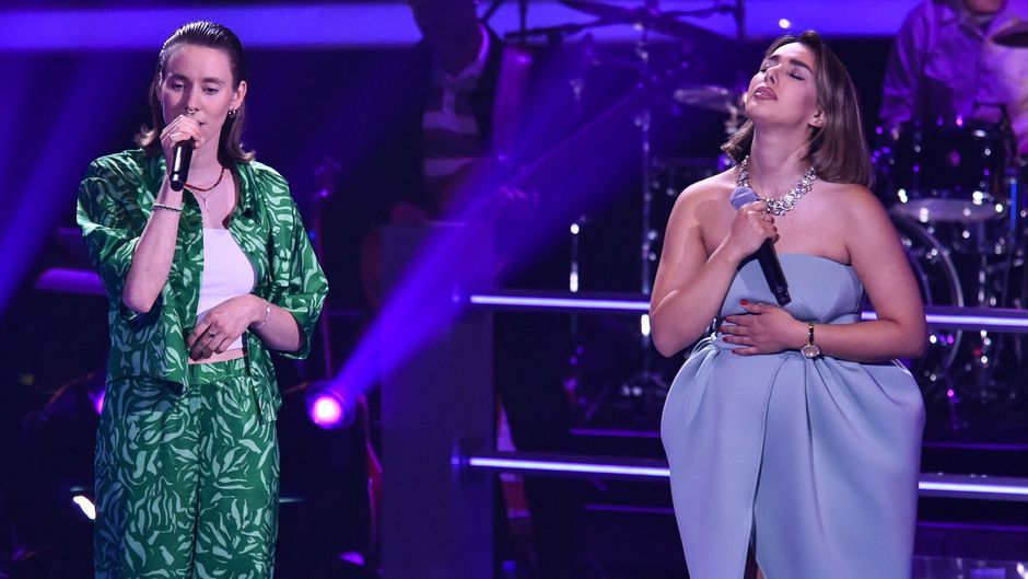 The Voice 2023 Luna Cavari Und Malou Lovis Kreyelkamp Berühren Mit Everytime Von Britney