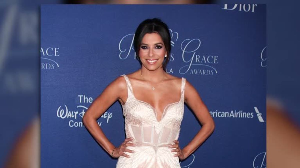 stars_stylequeenevalongoria_ST1413179054_HDwide25