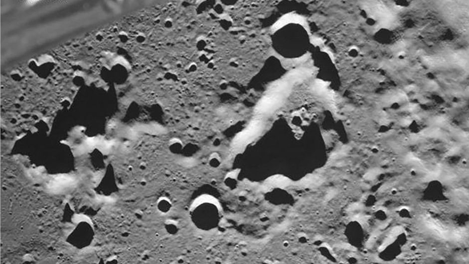 25 апреля луна. Луна 25 кратер. Фото Луны с разбившегося русского спутника.