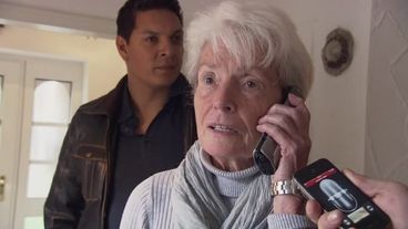 Oma allein zu Haus
