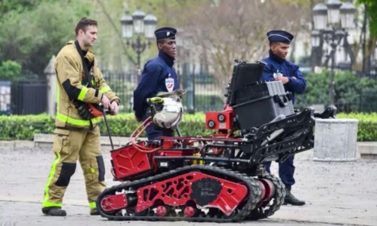 Der Wall-E von Paris: Löschroboter von Notre-Dame