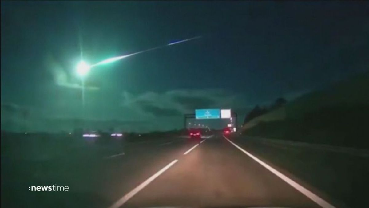 Spektakuläre Sichtung: Blauer Meteor am Himmel über Spanien und Portugal