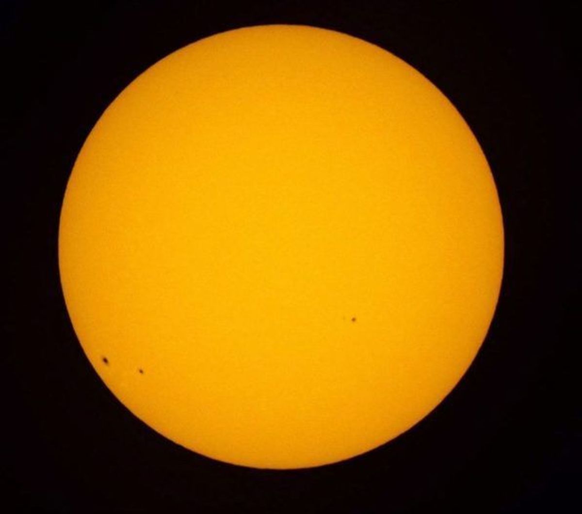 Vorhersage eingetroffen: Gigantischer Sonnenfleck entdeckt