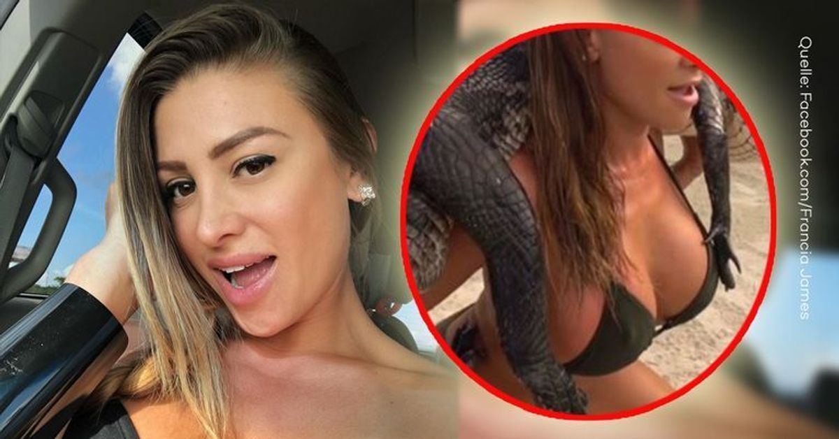 Playboy-Model macht Squats mit einem Alligator