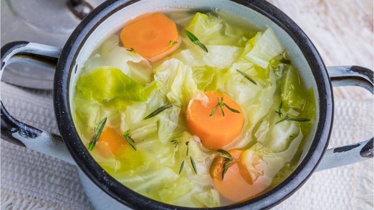 Diätburner Kohlsuppe? Das steckt hinter der leckeren Herbstsuppe