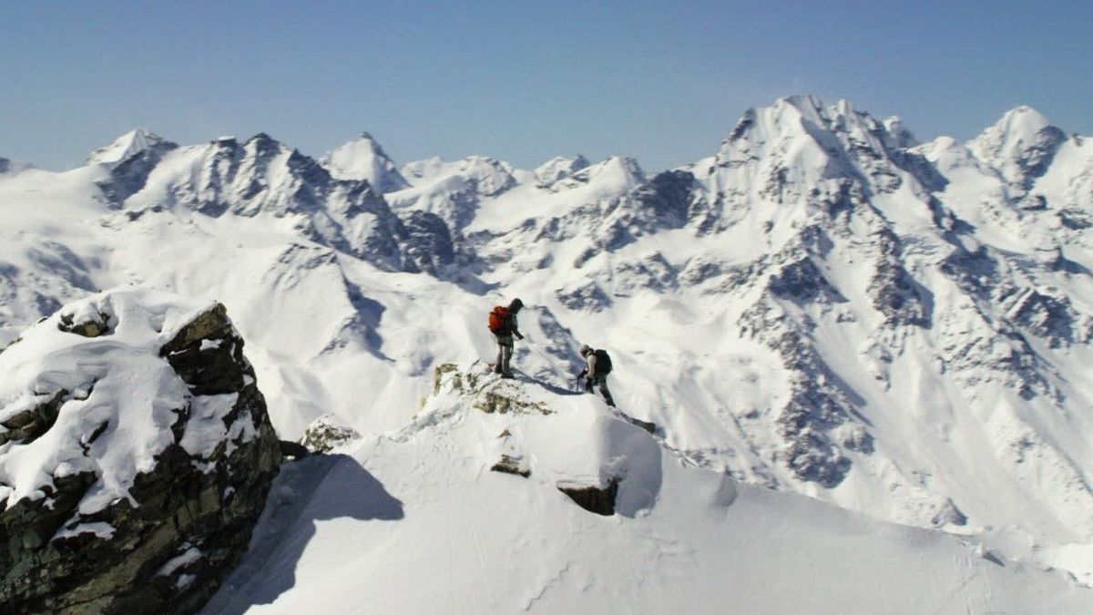 Bergsteiger ohne Beine: Rustam Nabijew bezwingt Berg im Himalaya