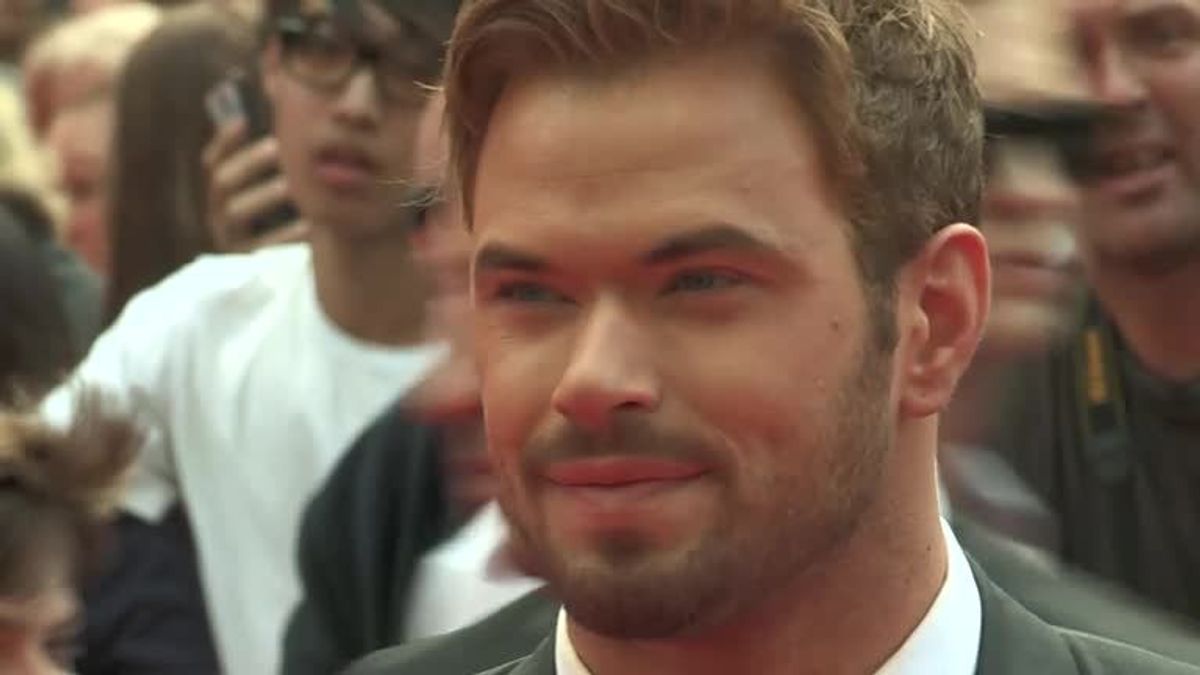 Hottie Kellan Lutz schwärmt von Stallone & Co.