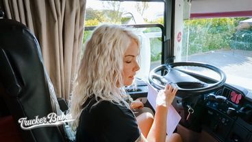 Trucker Babe Lissy genießt ihre Süditalientour
