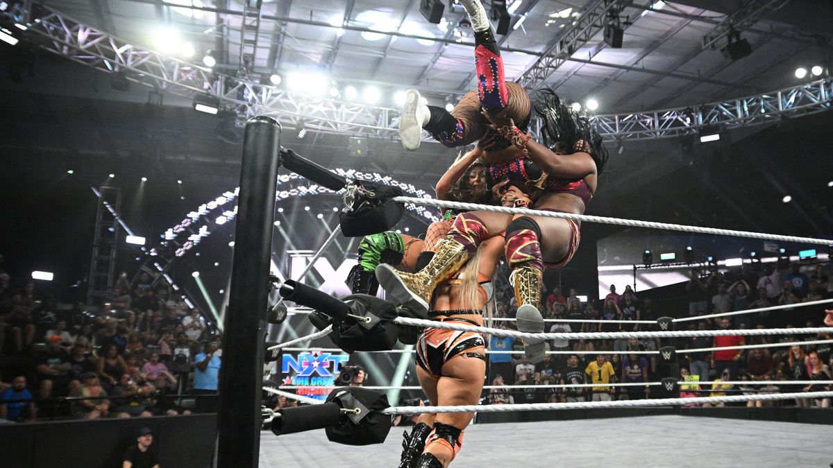 Chaotisches Fatal 4-Way Match mit Jaida Parker, Izzi, Jordynne und Lash Legend