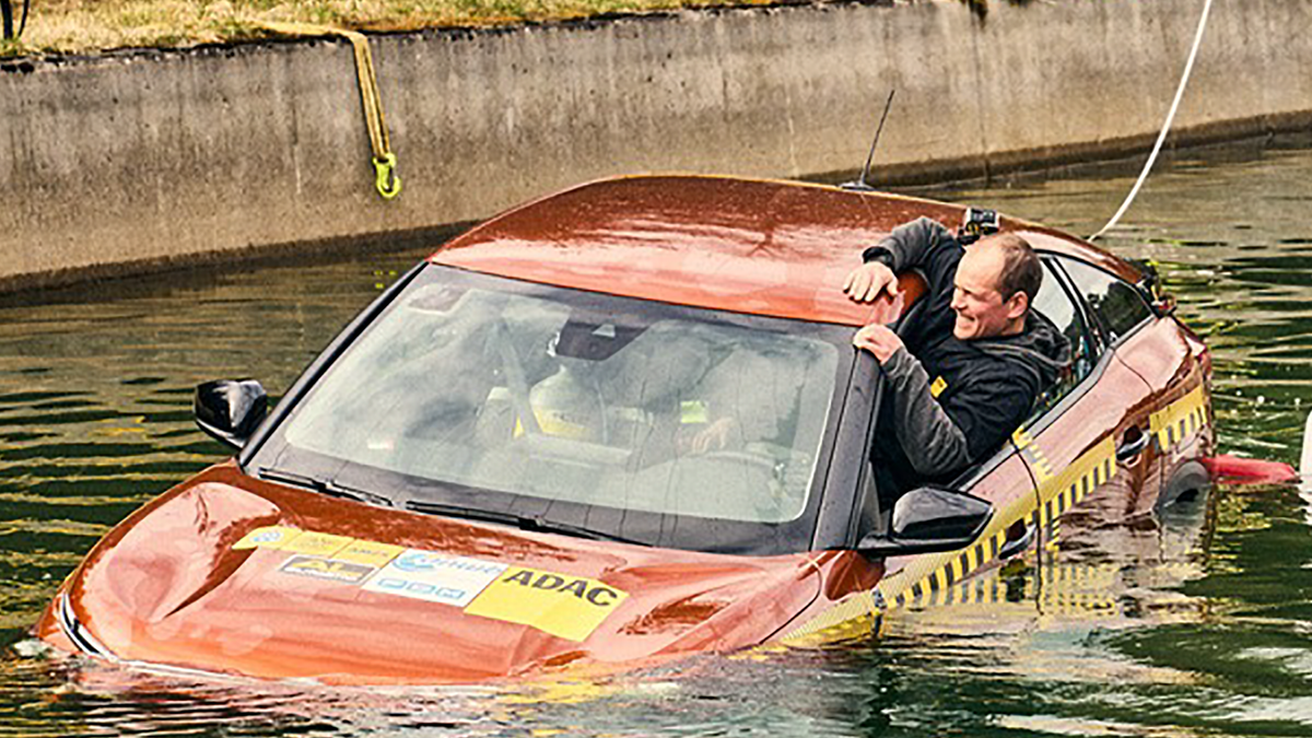 Tödliche Falle – so schnell sinkt ein Auto