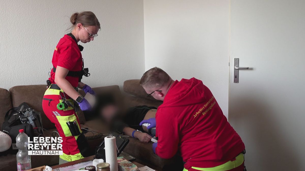 Einsatzgebiet Leipzig: Junger Mann mit starken Bauchschmerzen