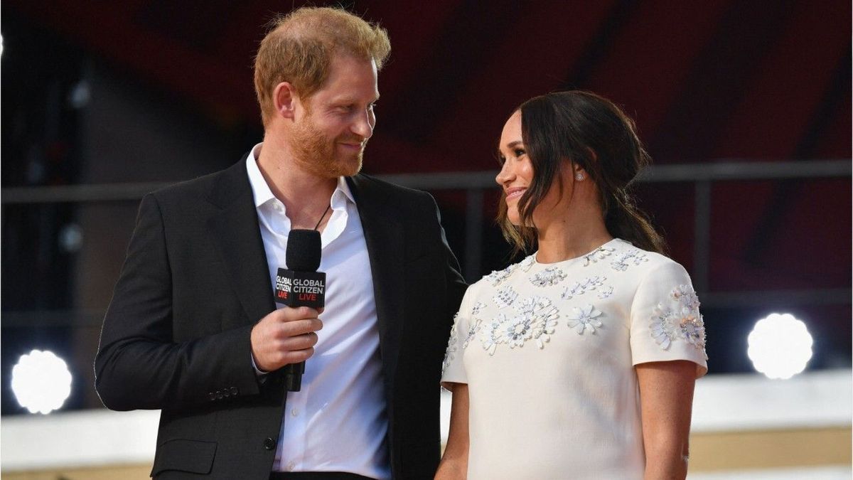 Prinz Harry & Herzogin Meghan: Star-Astrologin prophezeit neue "Schockwellen" für 2022