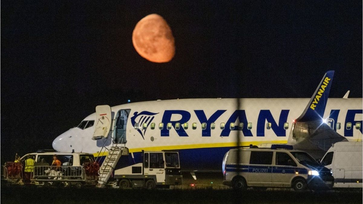 Notlandung: Polizei durchsucht Ryanair-Flugzeug am Berliner Flughafen