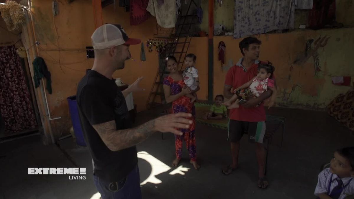 Der schlimmste Straßenverkehr der Welt. Niels im Tuk Tuk in Mumbai