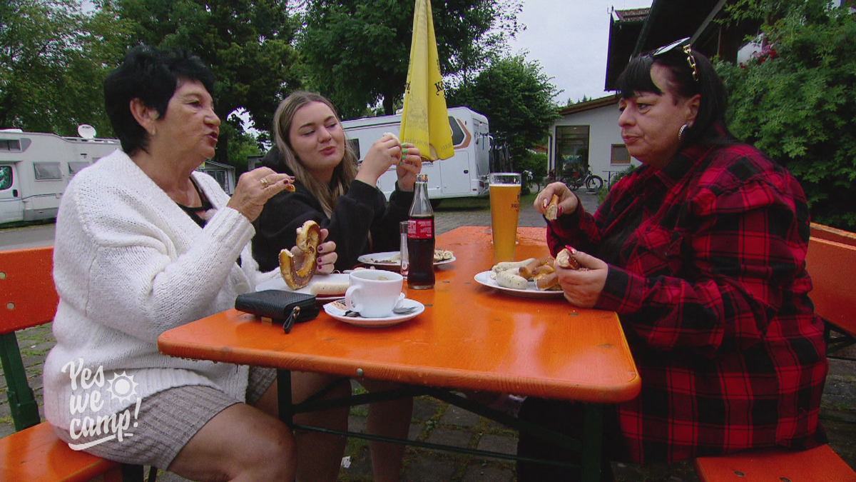 Schlagerparty, schlechte Laune am Morgen danach und ein bayrisches Frühstück