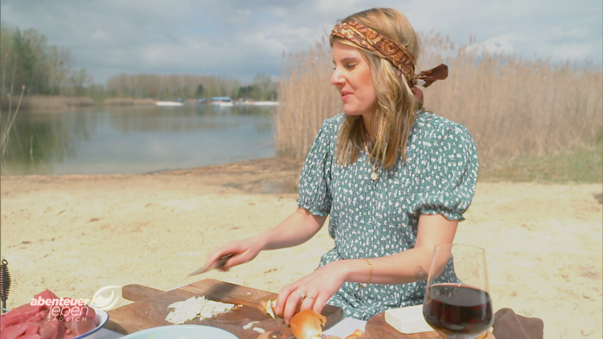 Camping... aber lecker! Felicitas Then zeigt, wie man auf dem Lagerfeuer kocht