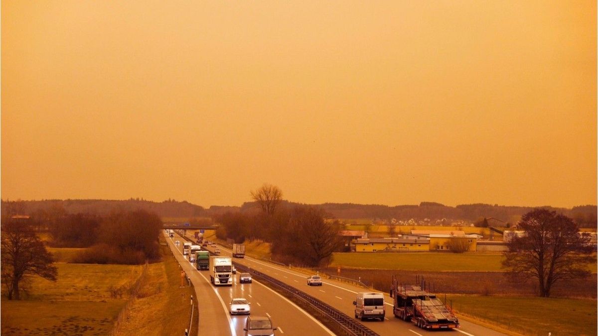 Unheimliche Lichtstimmung über Deutschland: Die krassesten Bilder